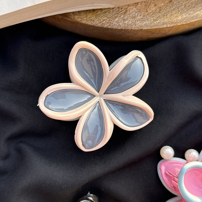 Flower Medium Claw Clip