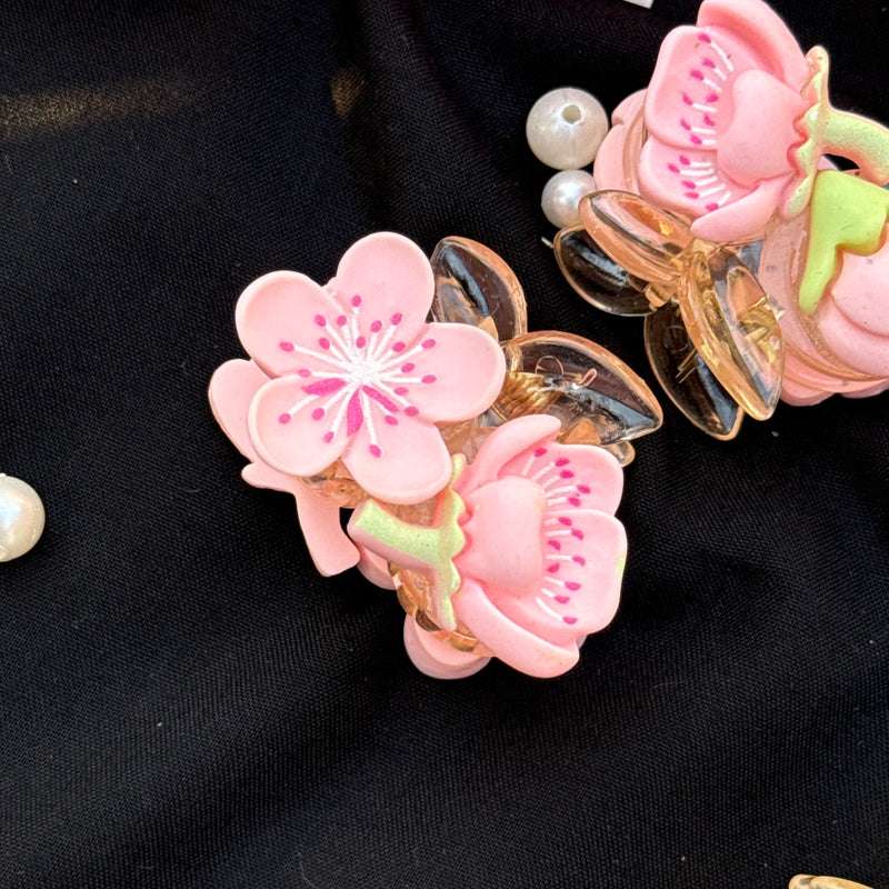 Mini flower claw clip