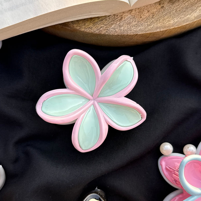 Flower Medium Claw Clip