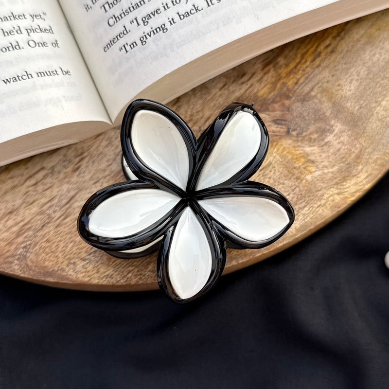 Flower Medium Claw Clip