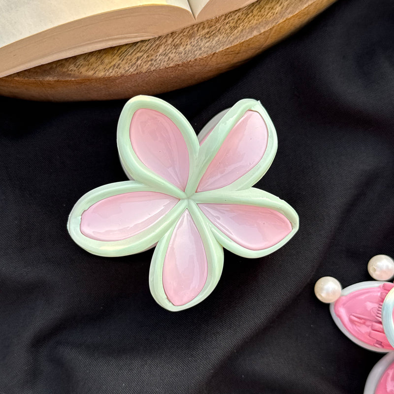Flower Medium Claw Clip