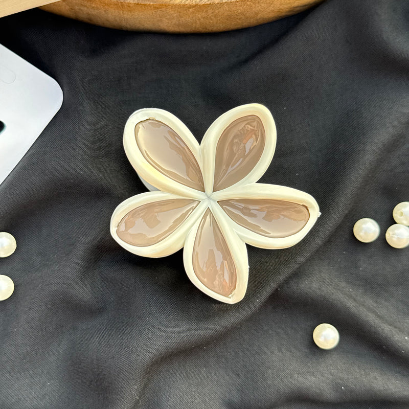 Flower Medium Claw Clip