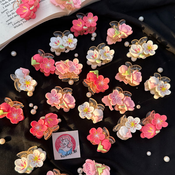 Mini flower claw clip