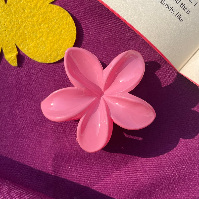 Medium Flower Claw Clip