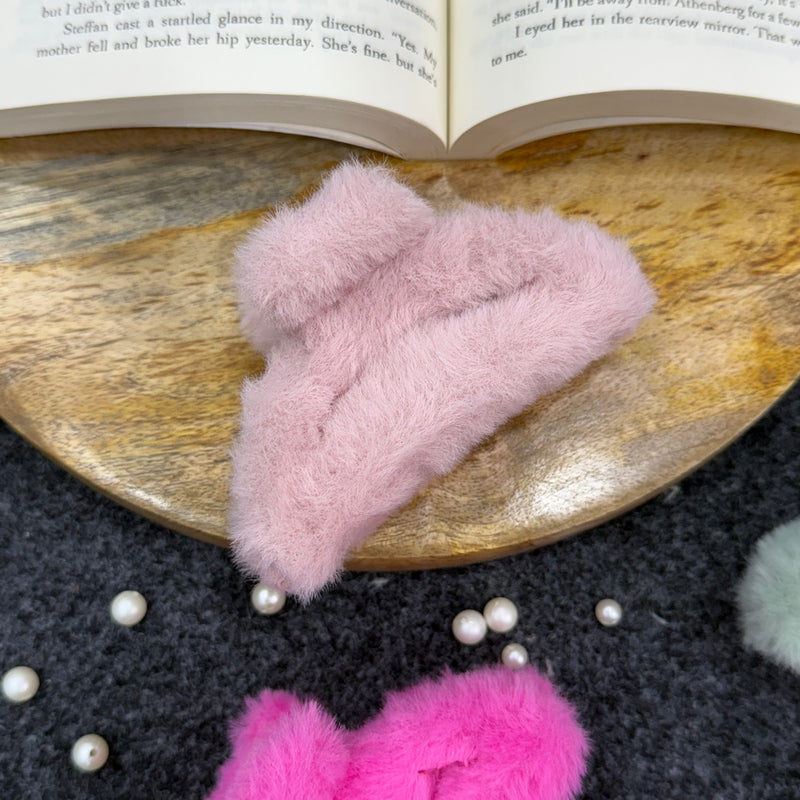 Medium Fur claw clip