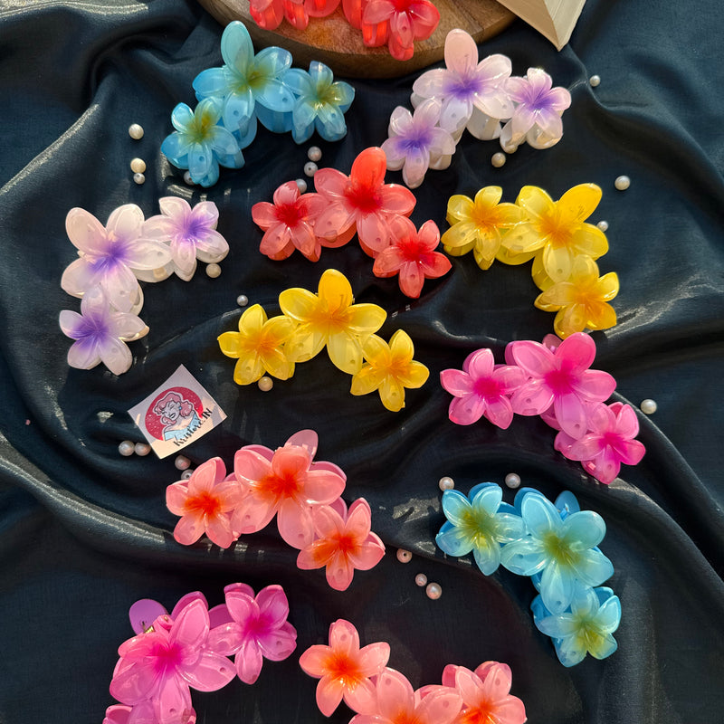 VIRAL Large Triflower Claw Clip