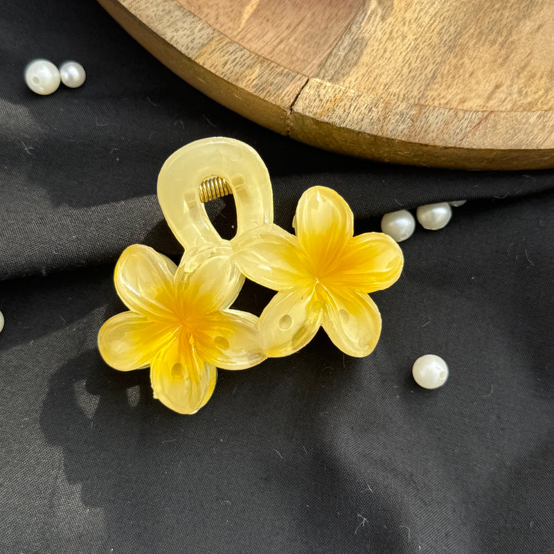 Medium Sized Daisy Claw Clip