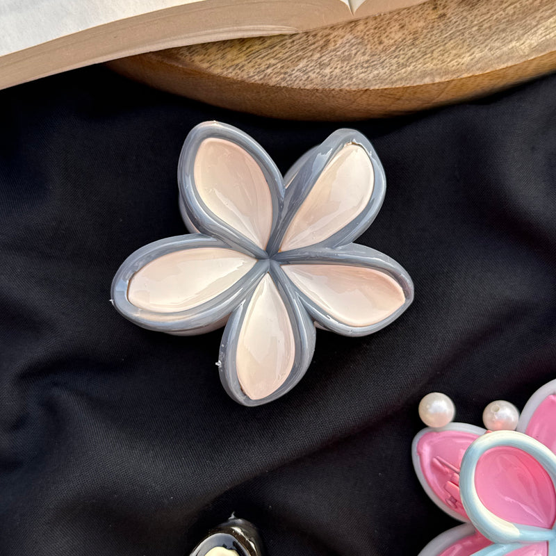 Flower Medium Claw Clip