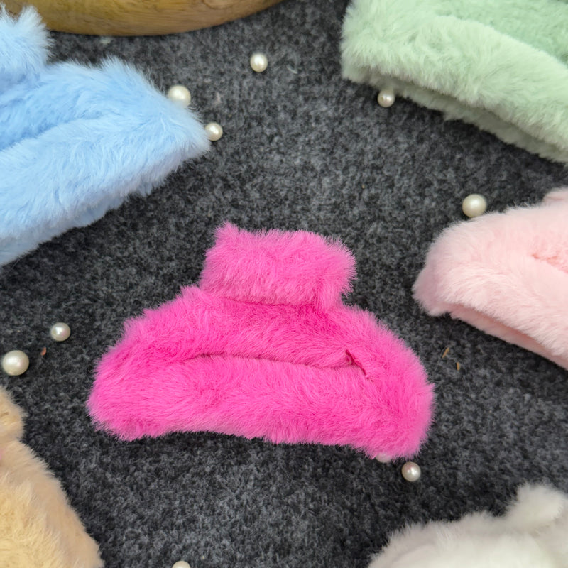Medium Fur claw clip