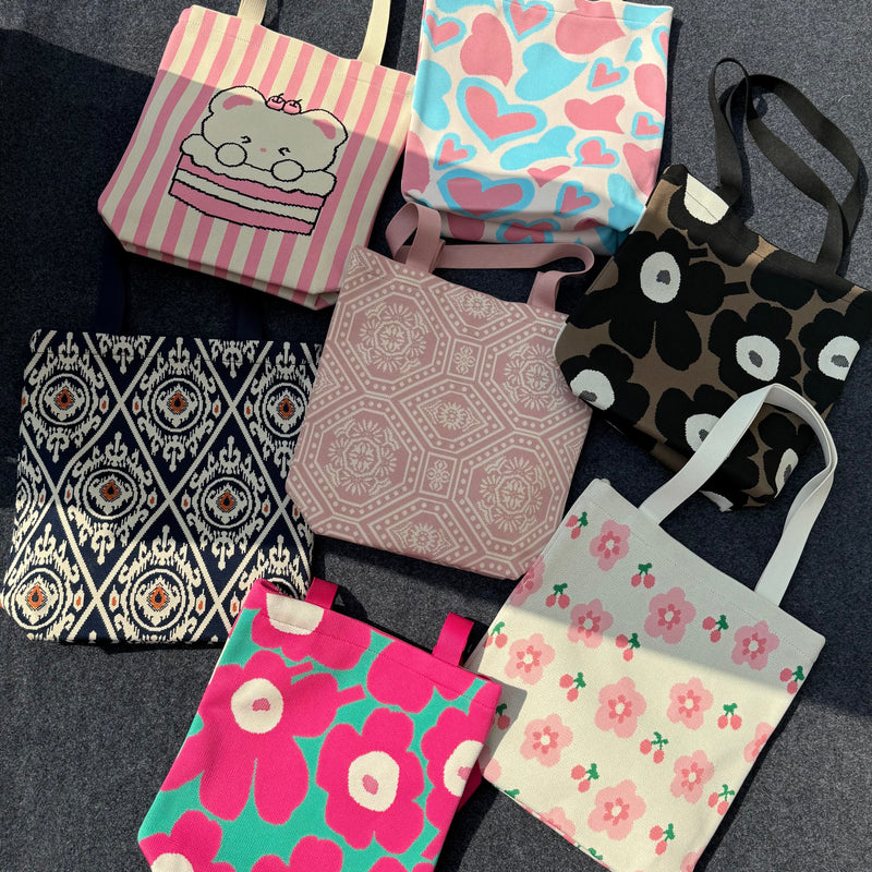 Everyday Korean Medium Tote Bags