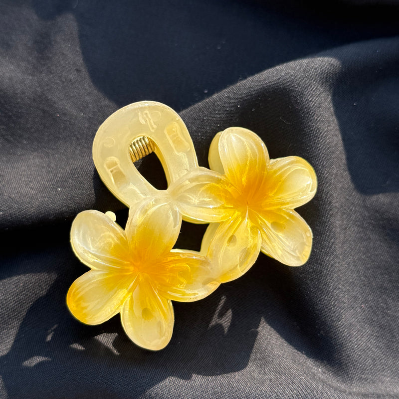 Medium Flower Claw Clip