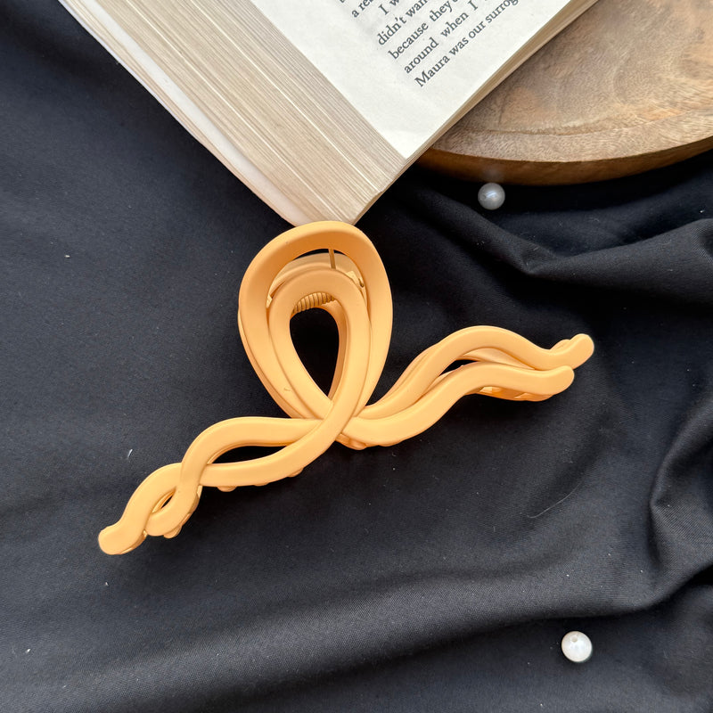 Large Aesthetic Zigzag Claw Clip