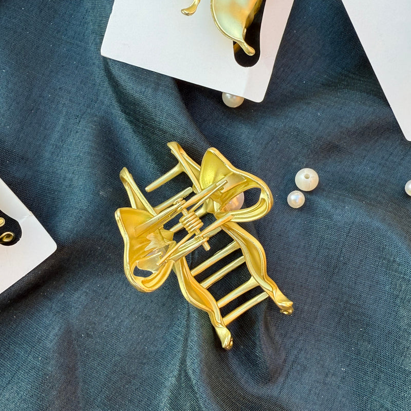 Bow Fade Gold Claw Clip