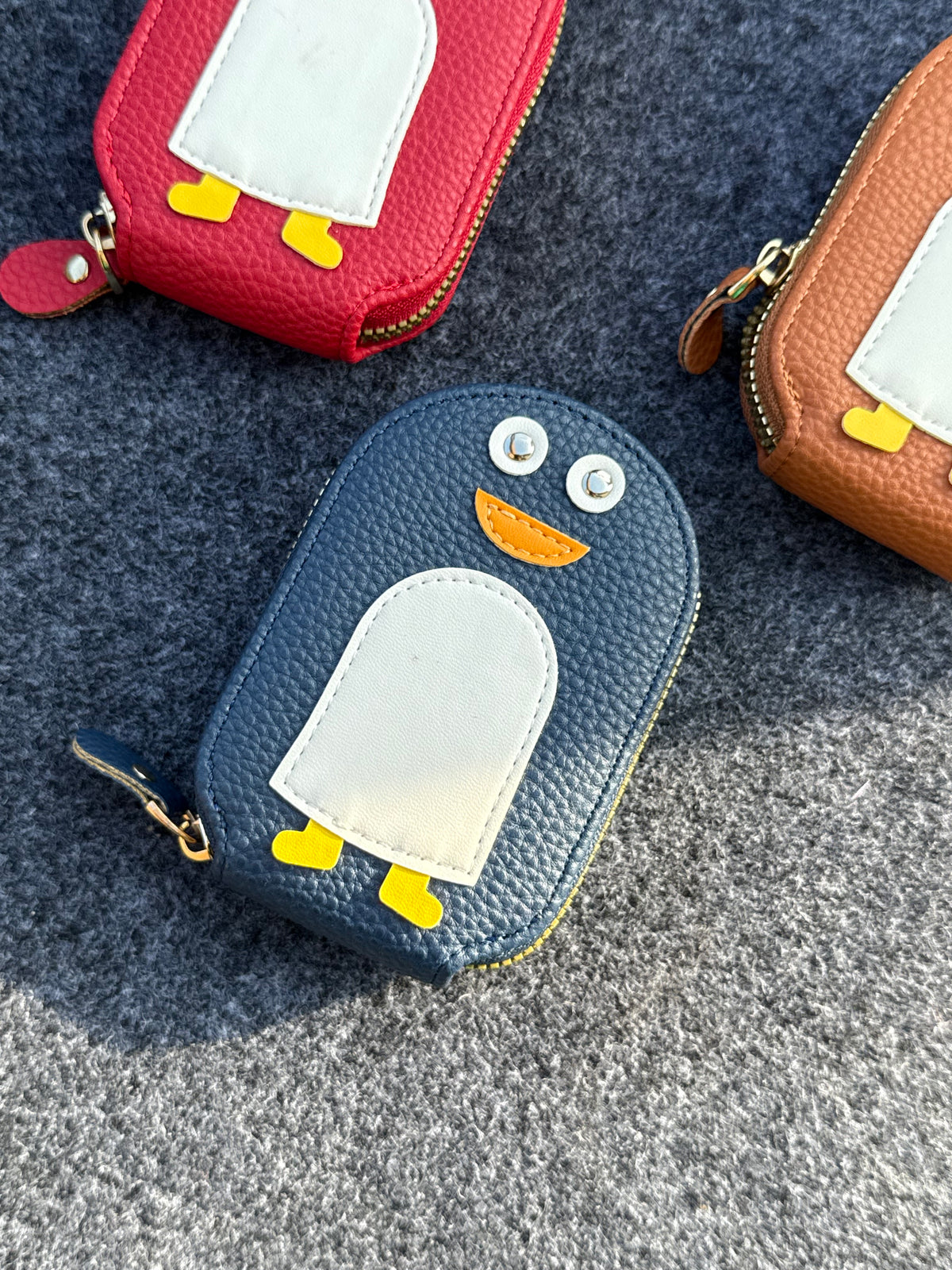 VIRAL Penguin Card Holder