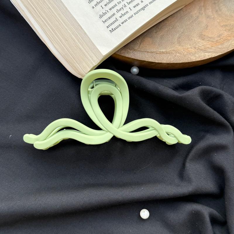 Large Aesthetic Zigzag Claw Clip