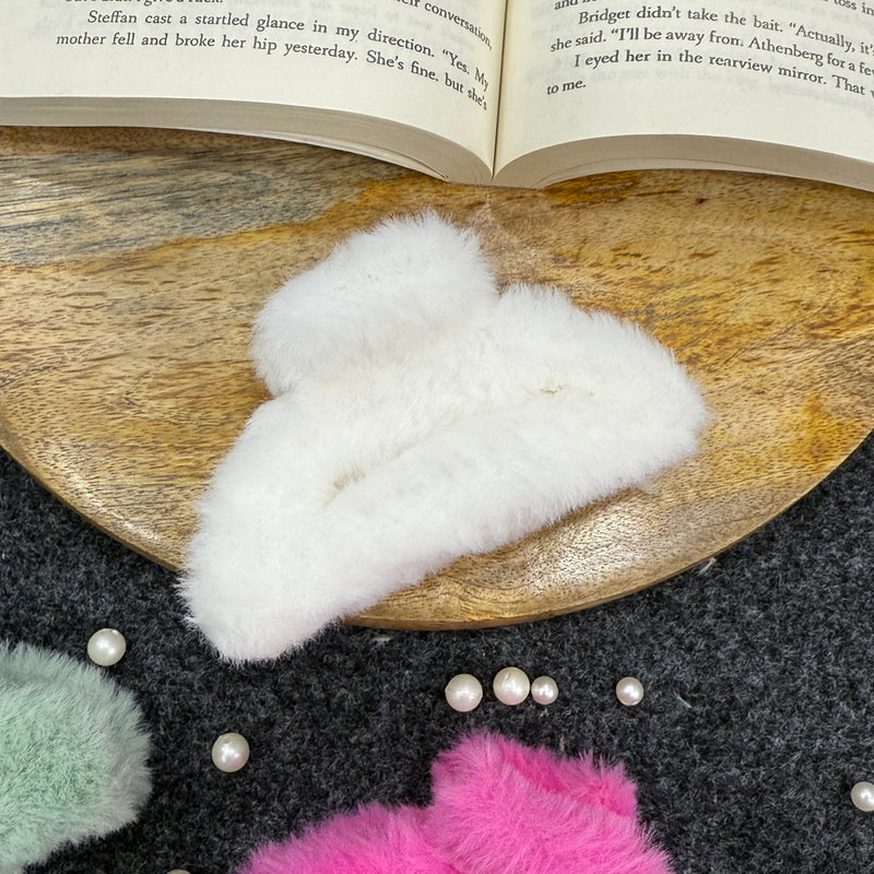 Medium Fur claw clip