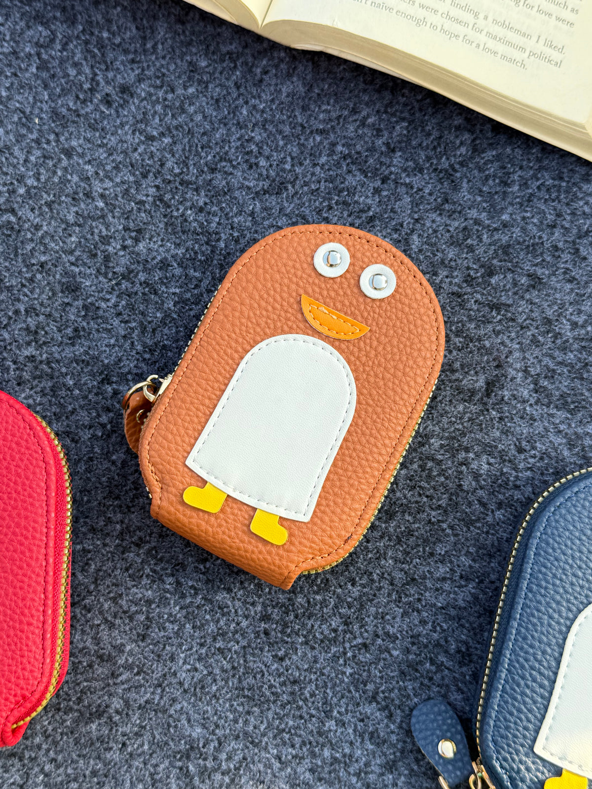 VIRAL Penguin Card Holder