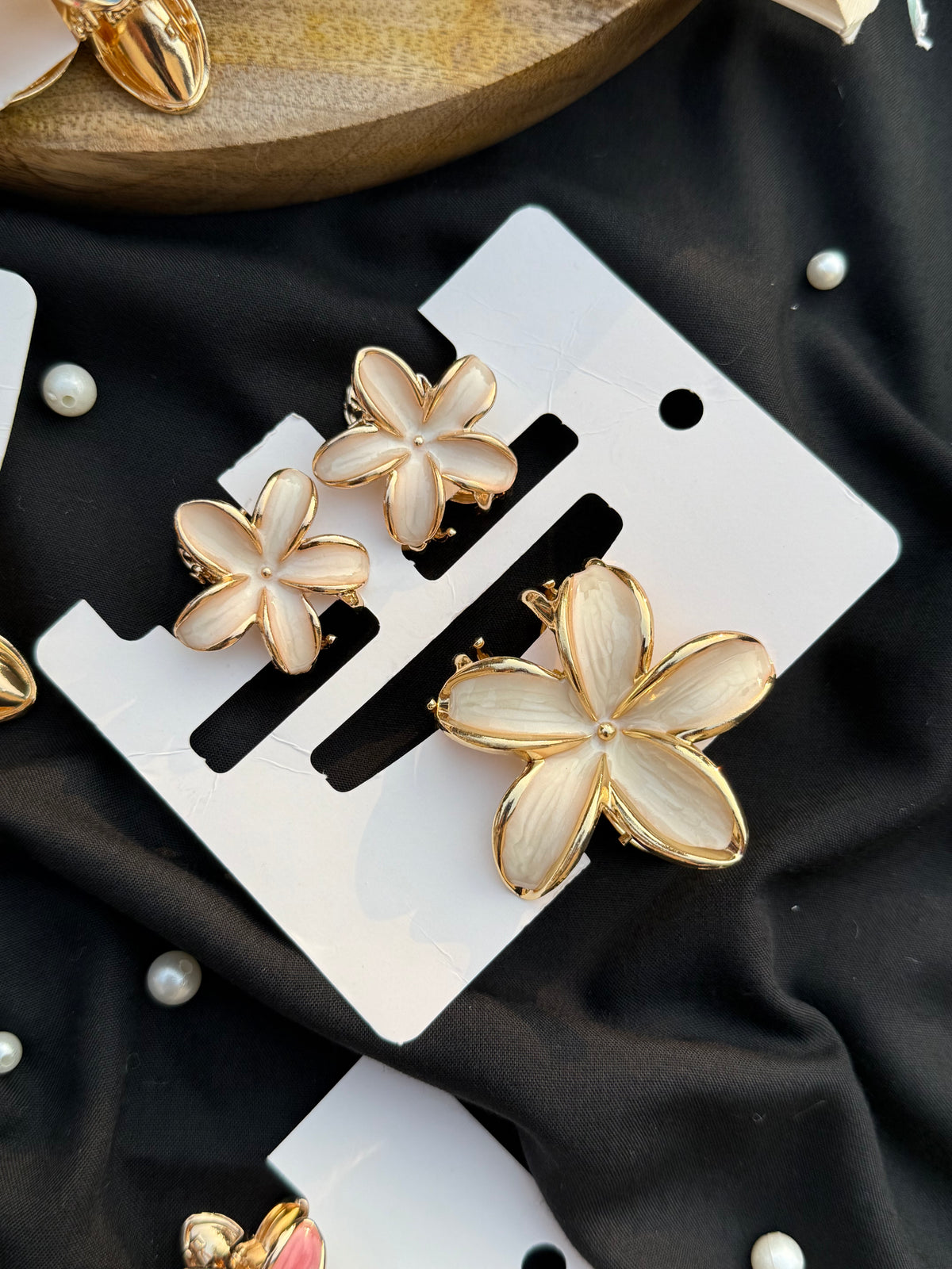 Metallic claw clip set