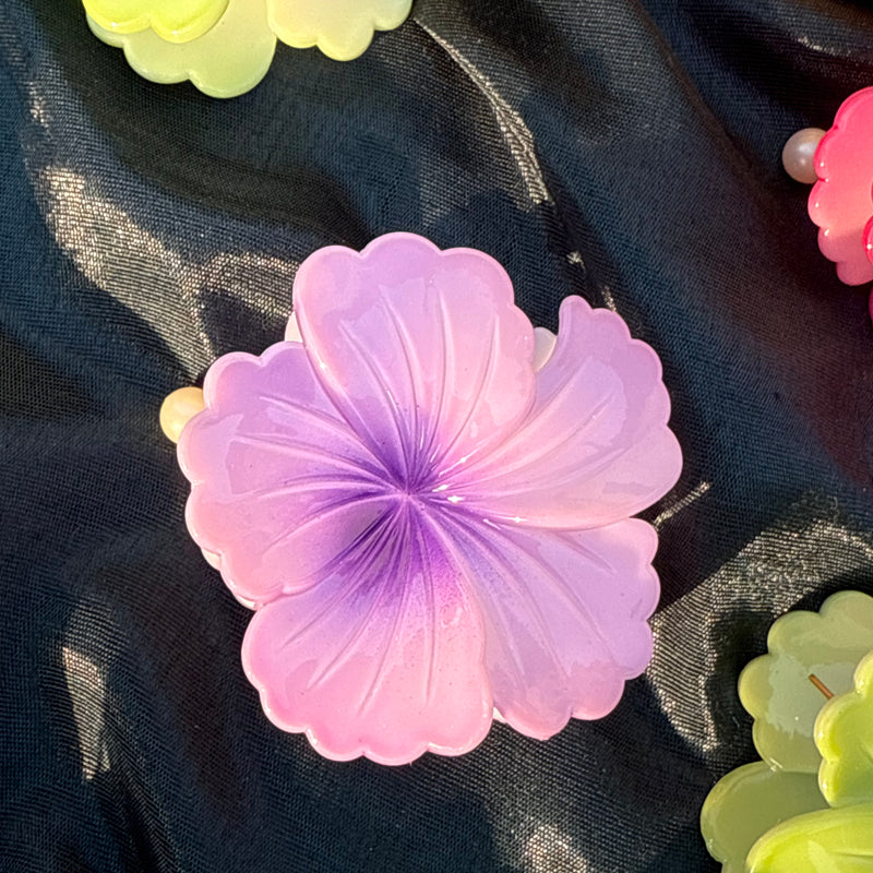 Medium Flower Claw Clip