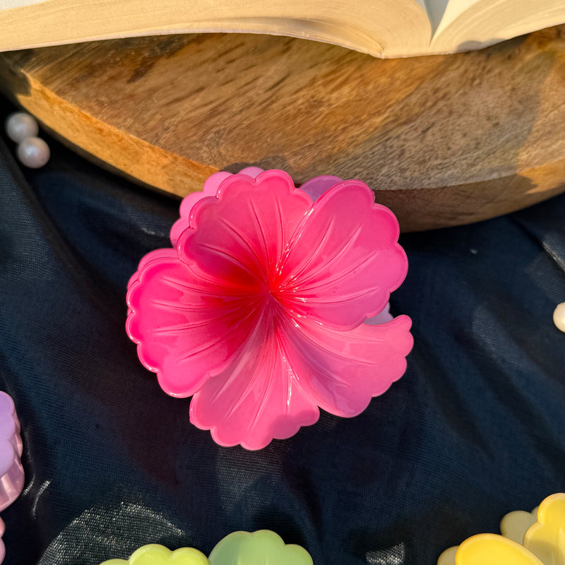 Medium Flower Claw Clip