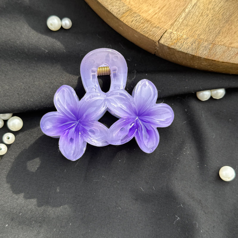 Medium Sized Daisy Claw Clip