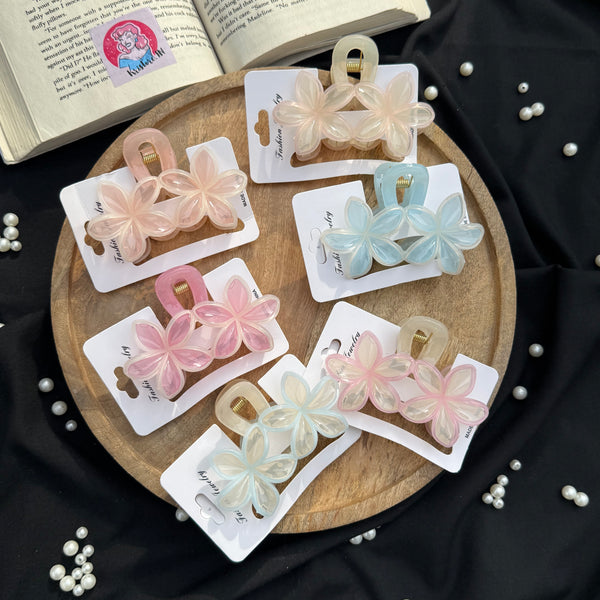 Medium Size Daisy Claw Clip