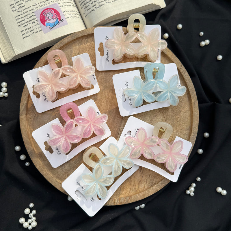 Medium Size Daisy Claw Clip