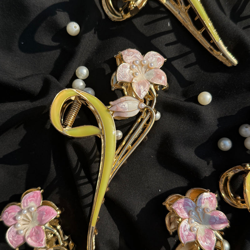 Lilly Metallic Claw Clip