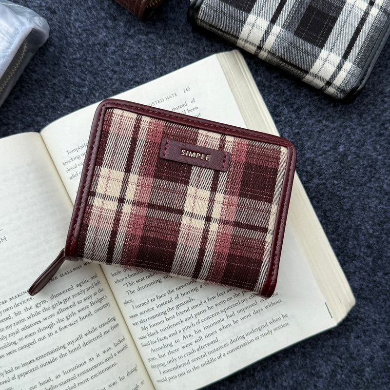 Aesthetic Zipper Wallets