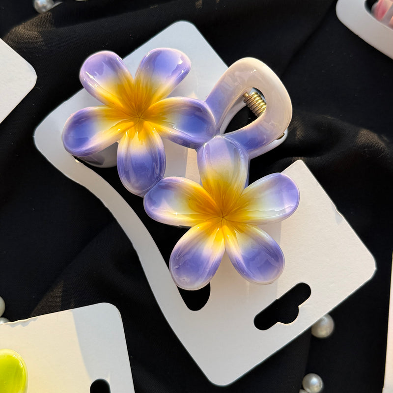 Aesthetic Flower Claw Clip