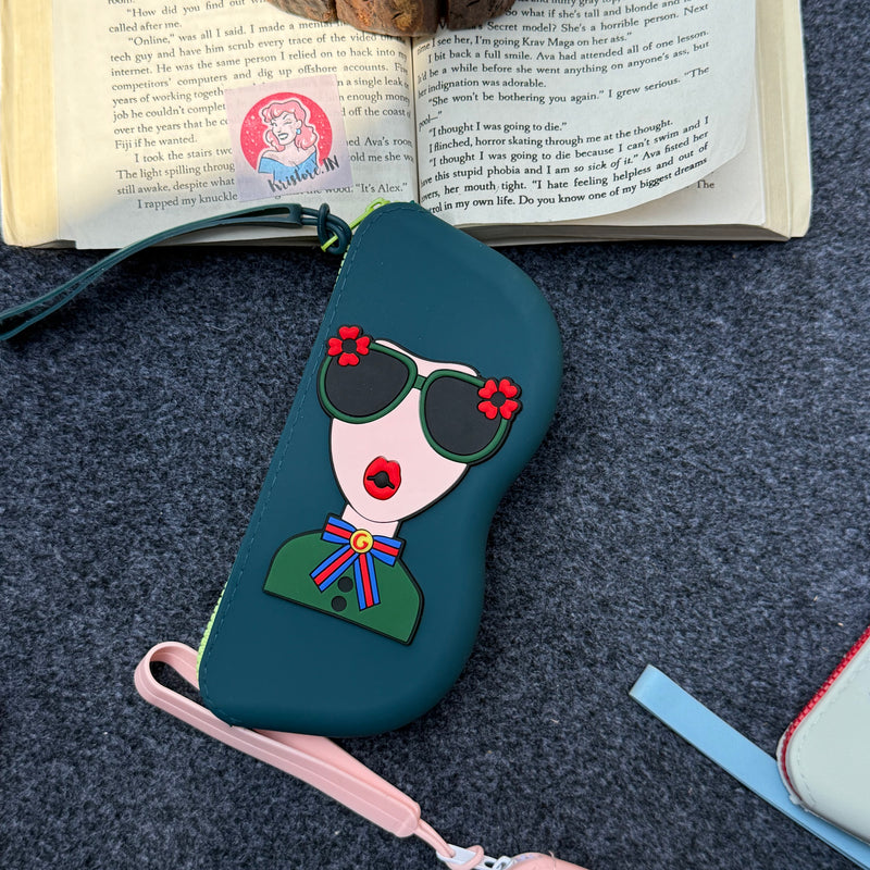Viral  Lady Pouches