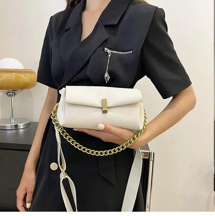 GIGI BAG- A MUST BUY