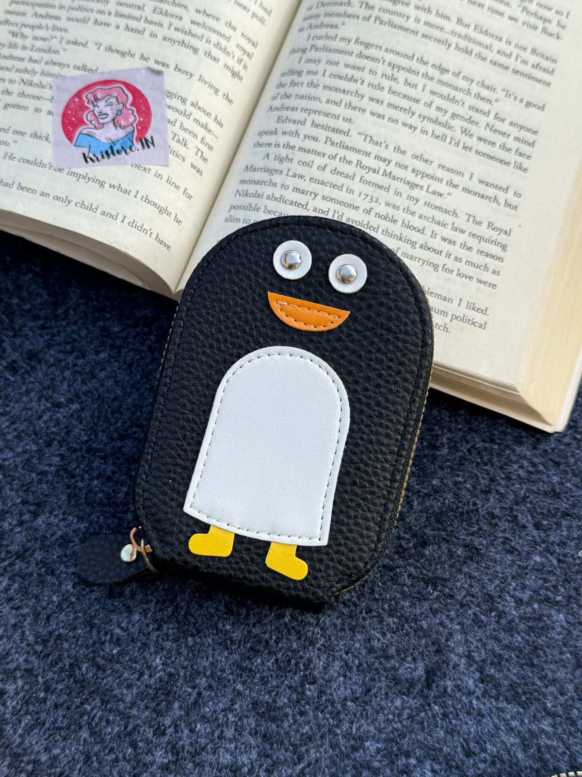 VIRAL Penguin Card Holder