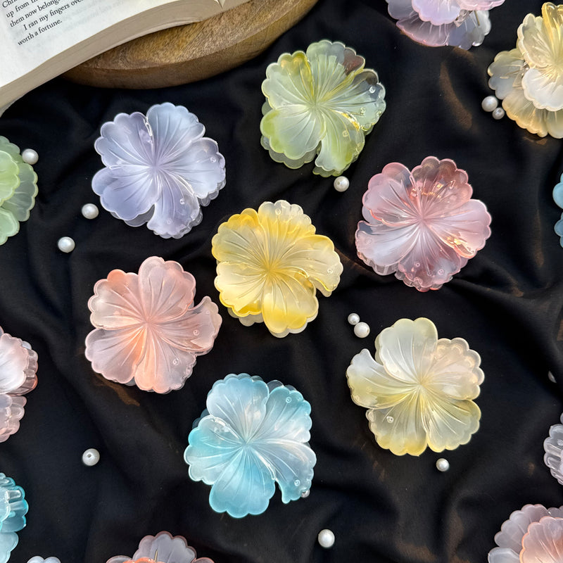 Medium Flower Claw Clip