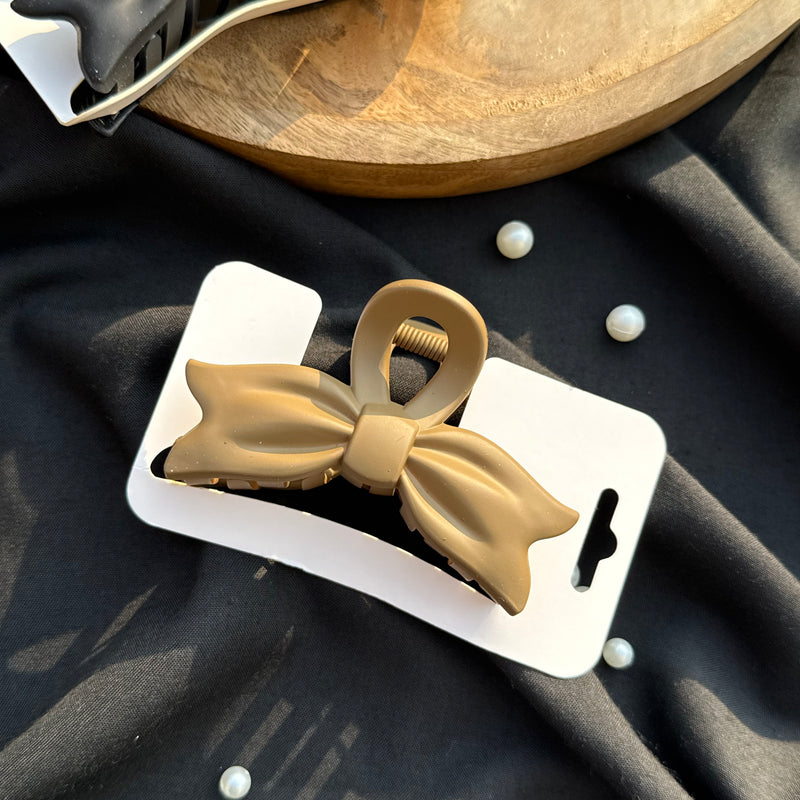 Bow Matte Medium Claw Clip