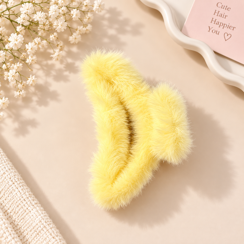 Medium Fur Claw clip