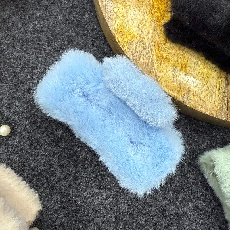 Medium Fur claw clip