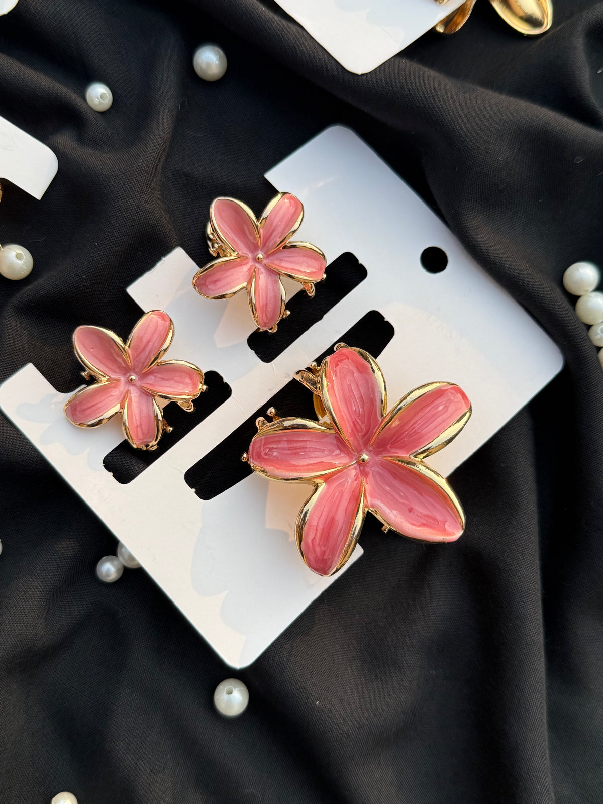 Metallic claw clip set