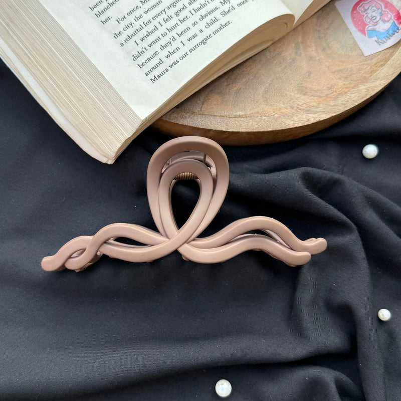 Large Aesthetic Zigzag Claw Clip