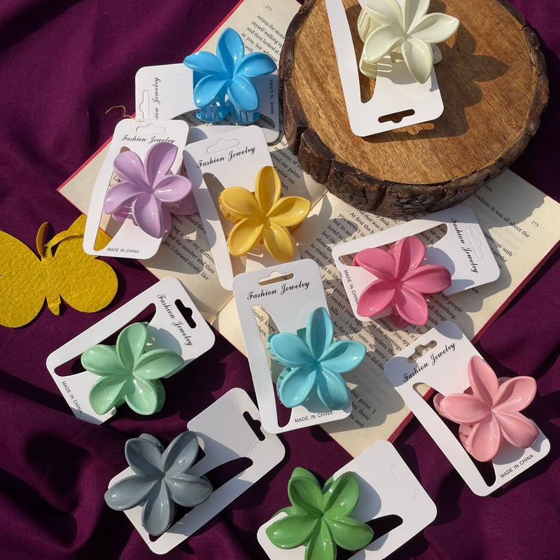 Medium Flower Claw Clip