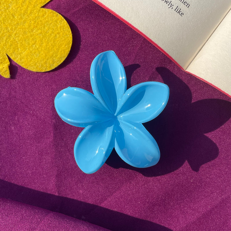 Medium Flower Claw Clip