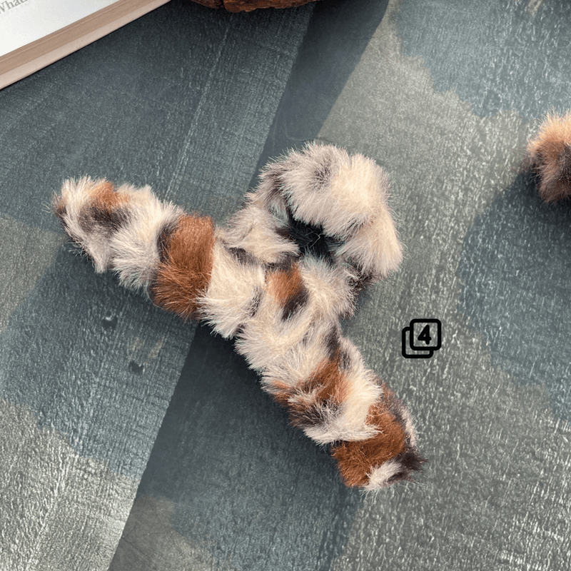 Korean Fur Claw Clip