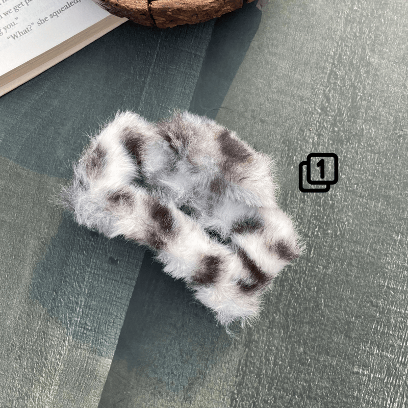 Korean Fur Claw Clip