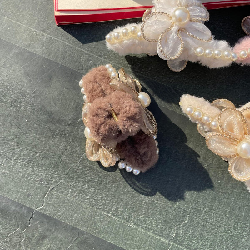 Premium Korean Furr Claw Clip