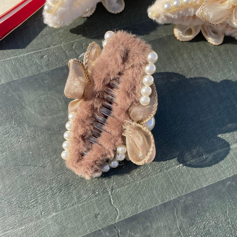 Premium Korean Furr Claw Clip