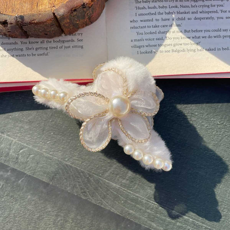 Premium Korean Furr Claw Clip