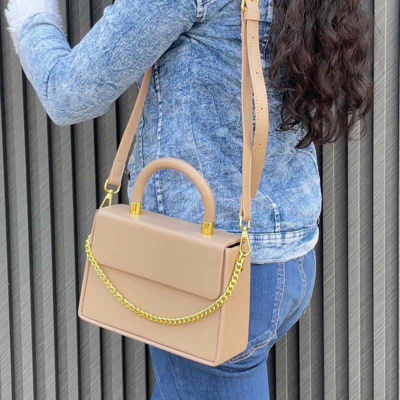 Emillia Box Sling