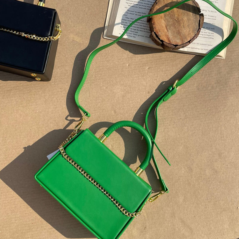 Emillia Box Sling