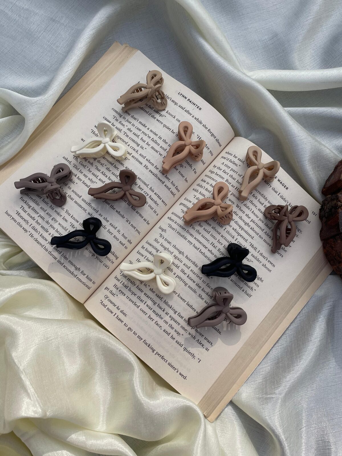 Bow mini claw clip
