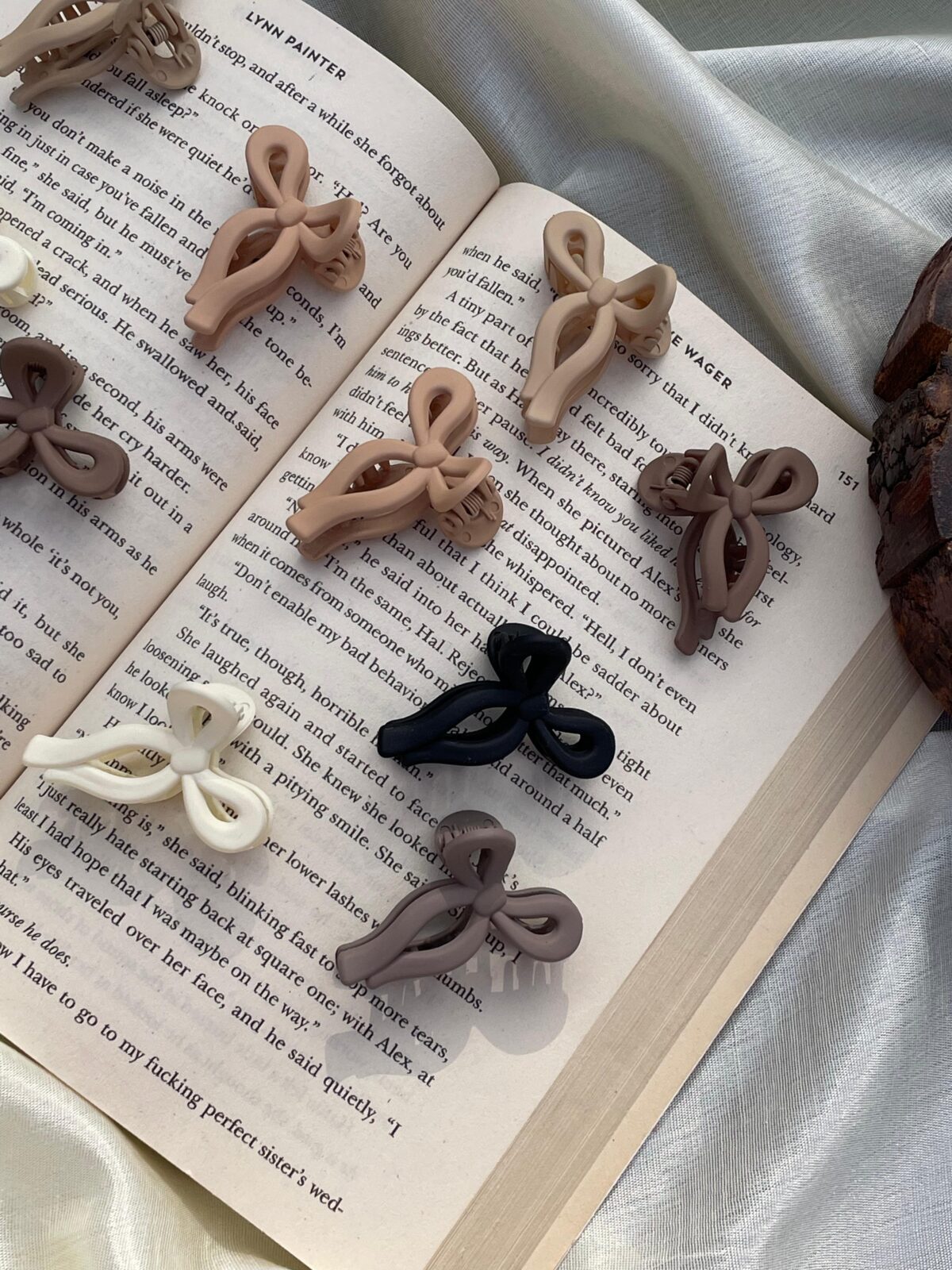 Bow mini claw clip